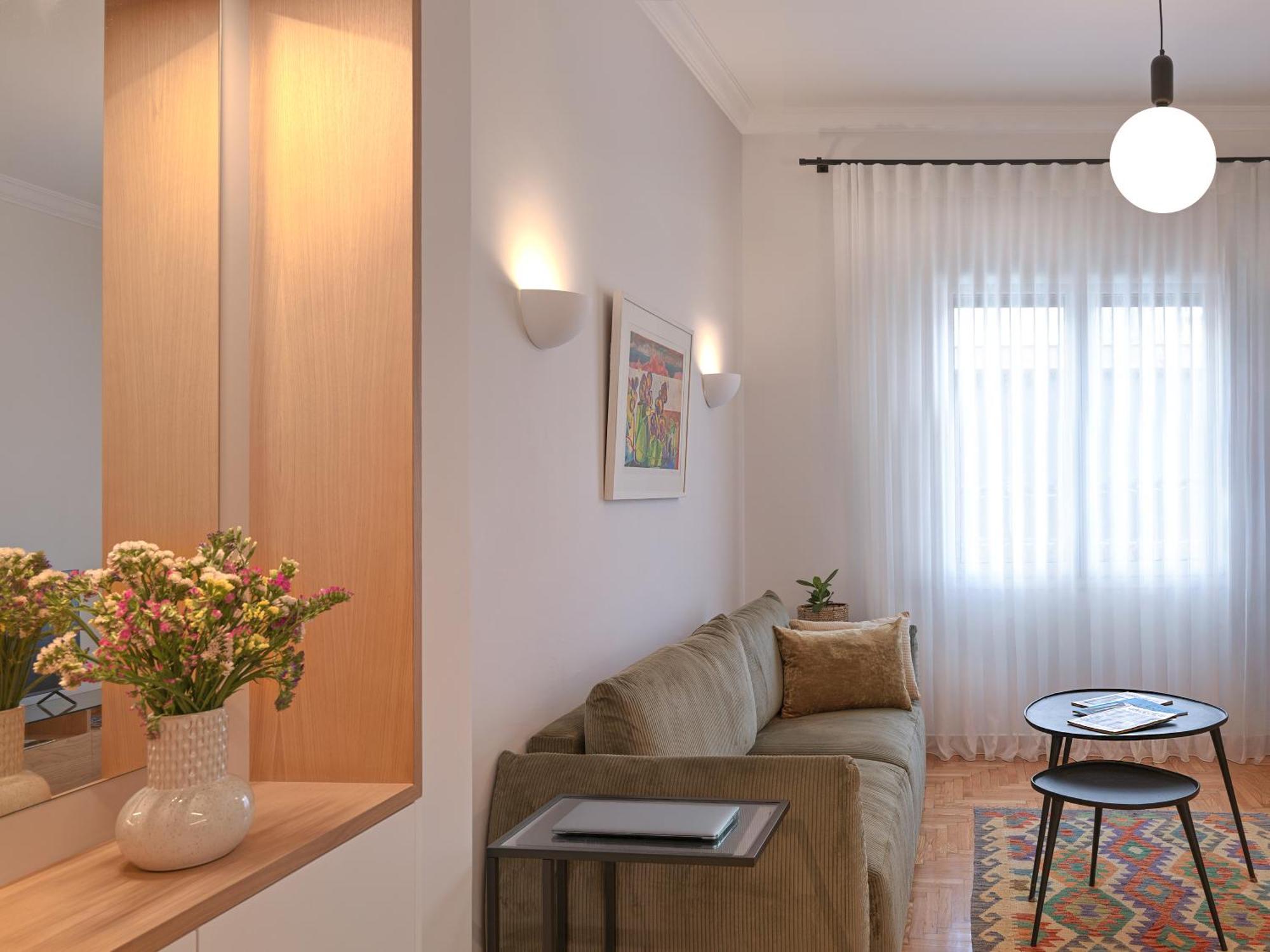 One-Bedroom Apartment